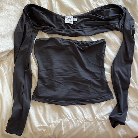 Princess Polly Tops - Princess polly tube top and arm shawl